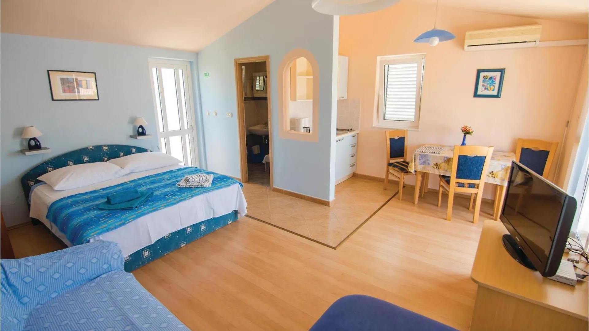 2 Bedroom Gorgeous Home In Banjol Casa de Férias